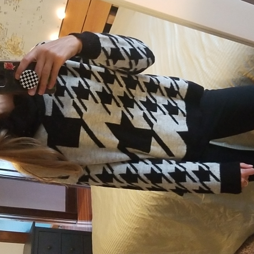 Houndstooth Turtleneck Sweater, NWOT